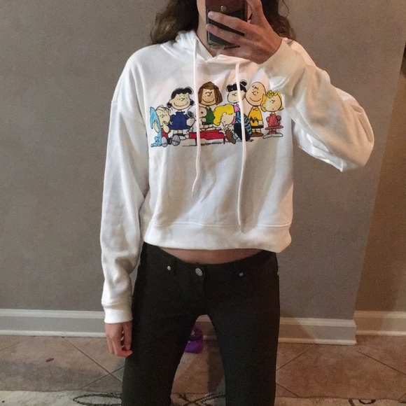 Cropped Peanuts Hoodie - Picture 2 of 6